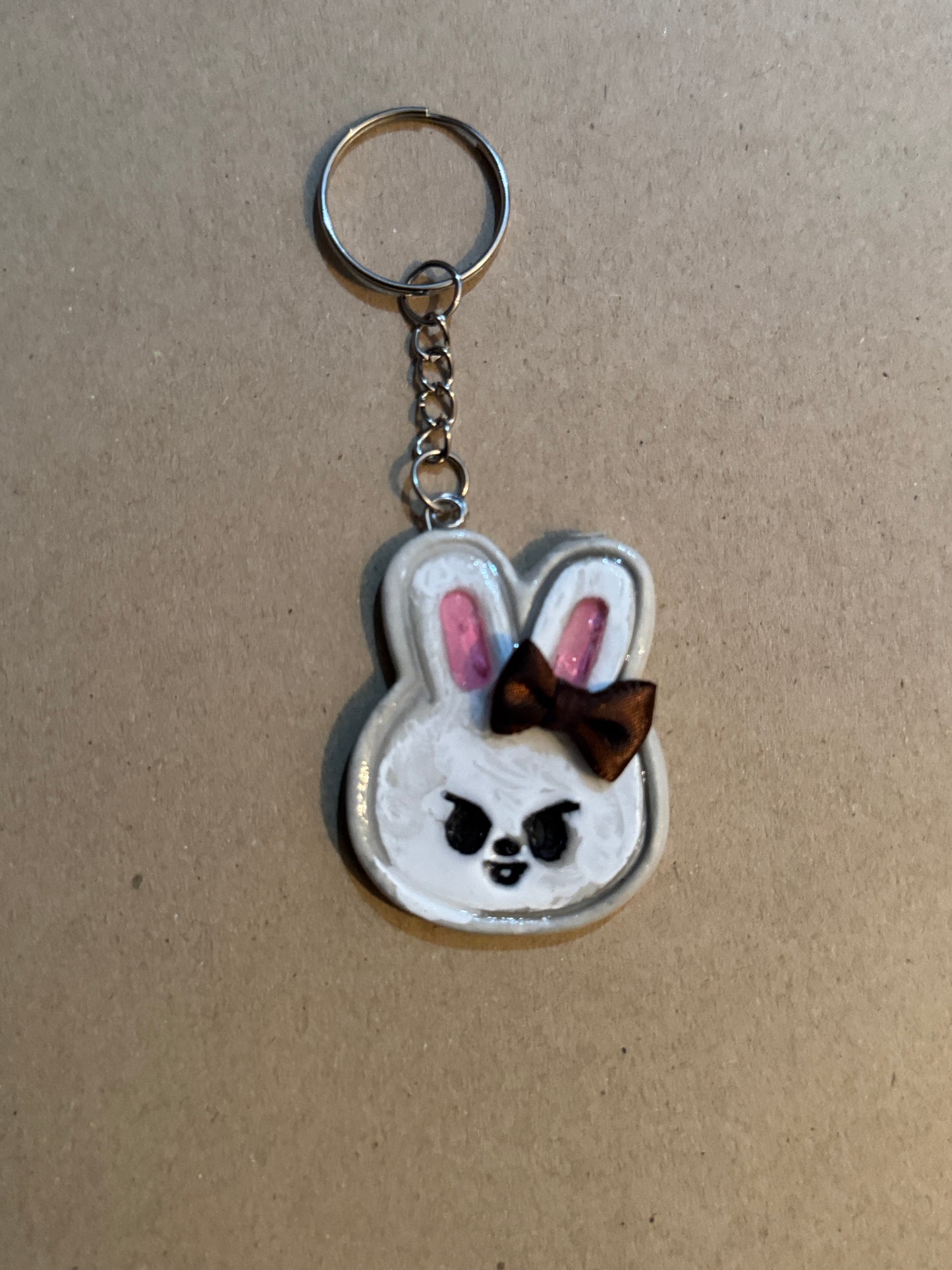 Wonky STRAY KIDS bow clay character Keychain - Leebit