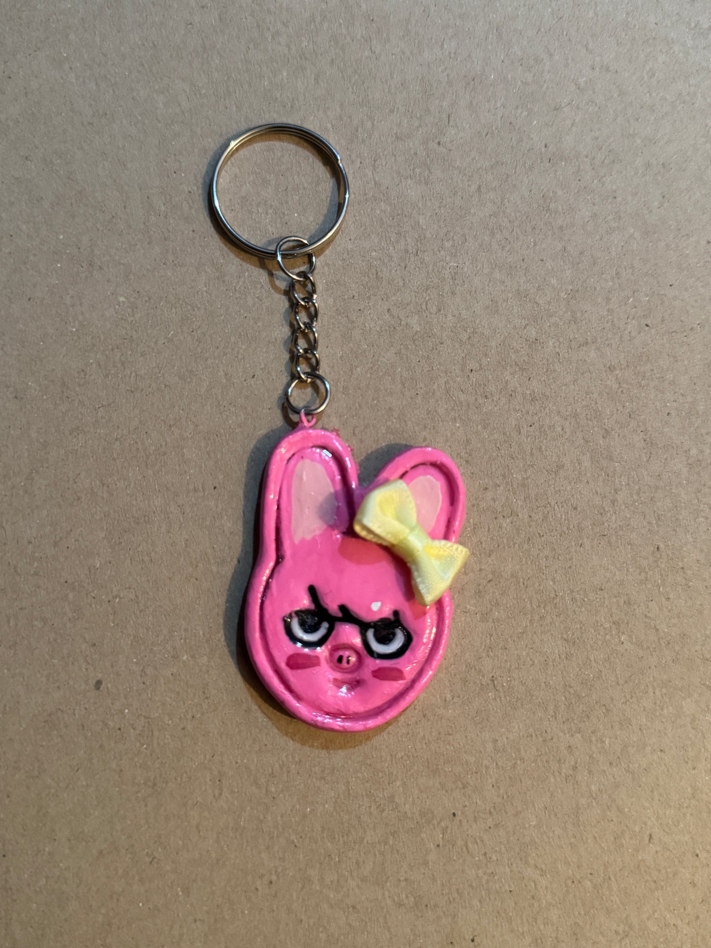 Wonky STRAY KIDS bow clay character Keychain - Dwaekki
