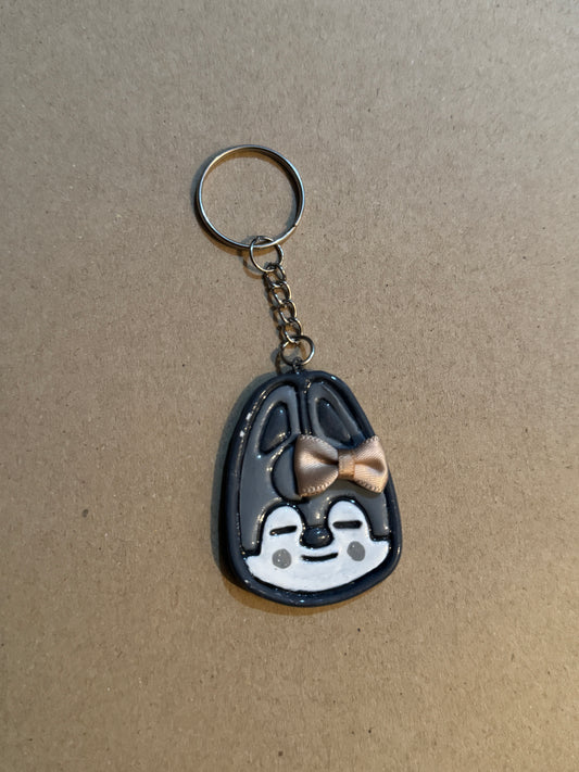 Wonky STRAY KIDS  bow clay character Keychain - Wolf Chan