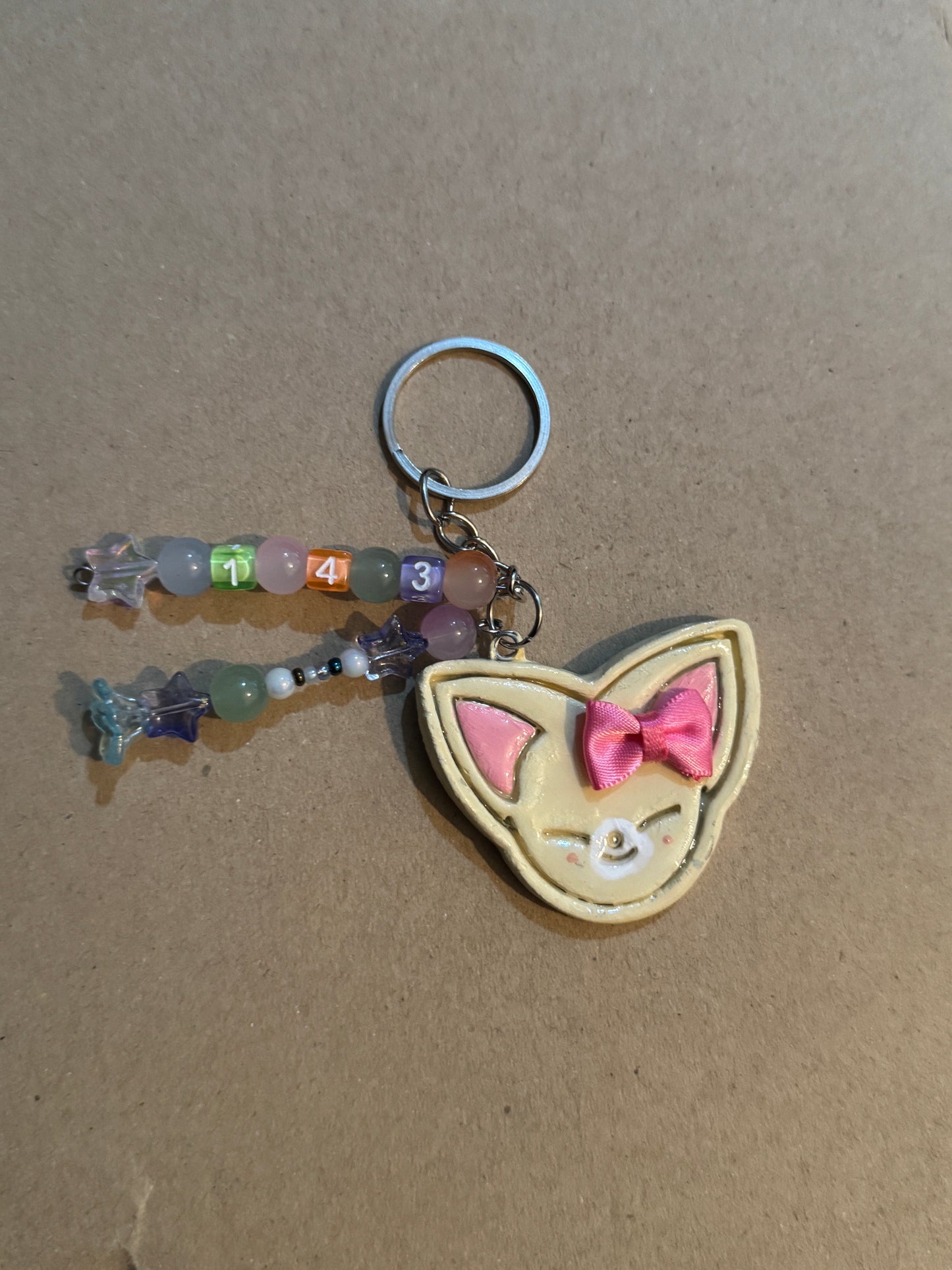 STRAY KIDS 143 bow clay character Keychain - FoxI.Ny