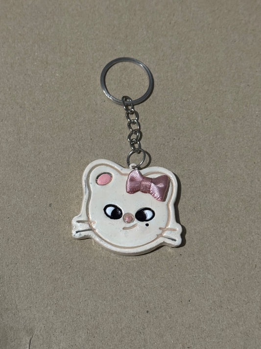 STRAY KIDS  bow clay character Keychain - Jiniret