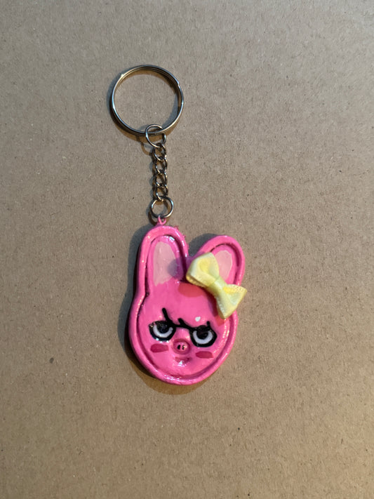 Wonky STRAY KIDS  bow clay character Keychain - Dwaekki