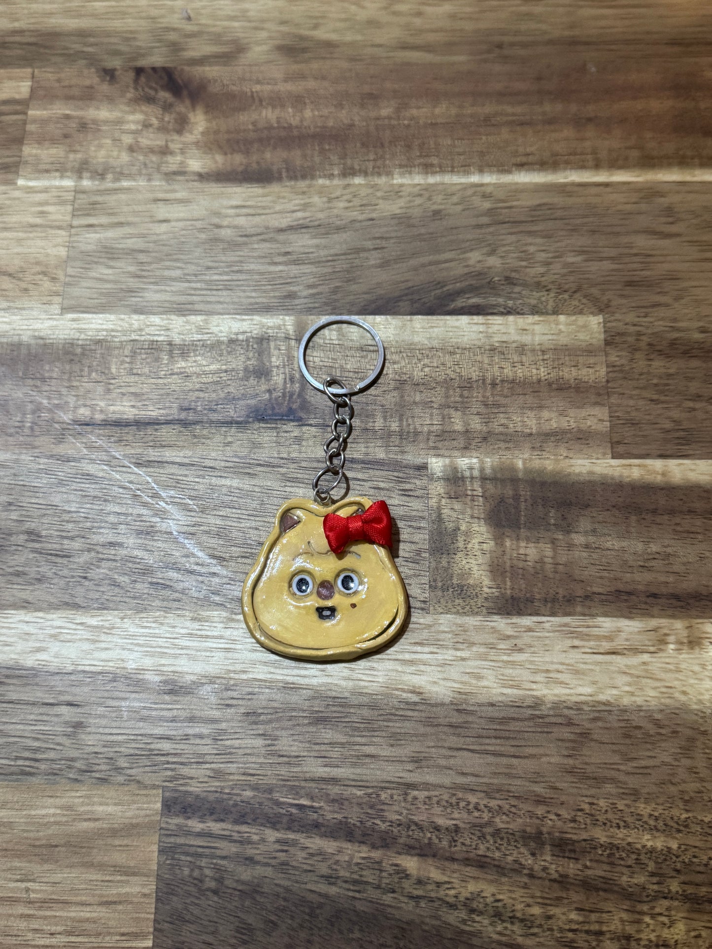 STRAY KIDS  bow clay character Keychain - Han Quokka